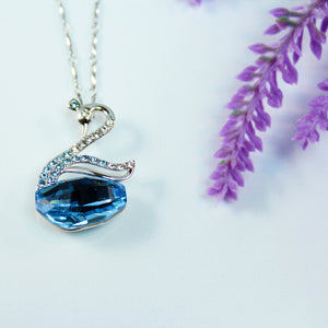 Queen Swan Necklace